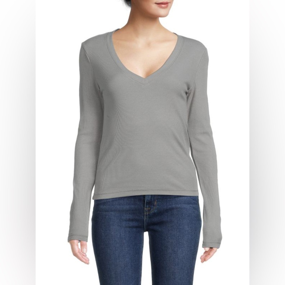 Splendid V-Neck Long Sleeve Tee in Charcoal